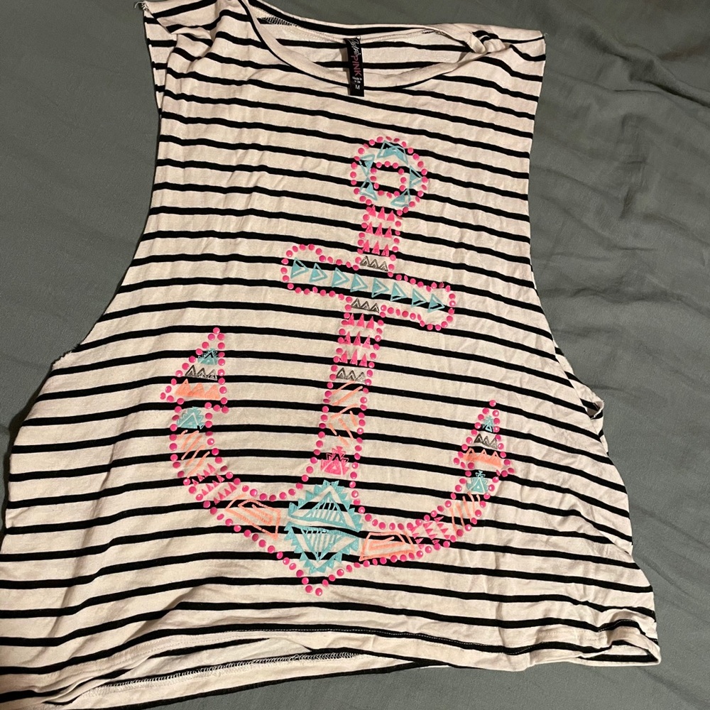 muscle tee